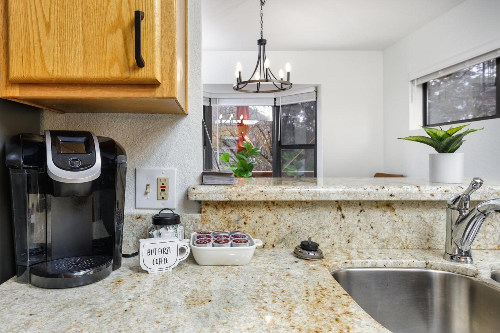 Stylish Townhome On Golf Course Red Rock View Holiday home